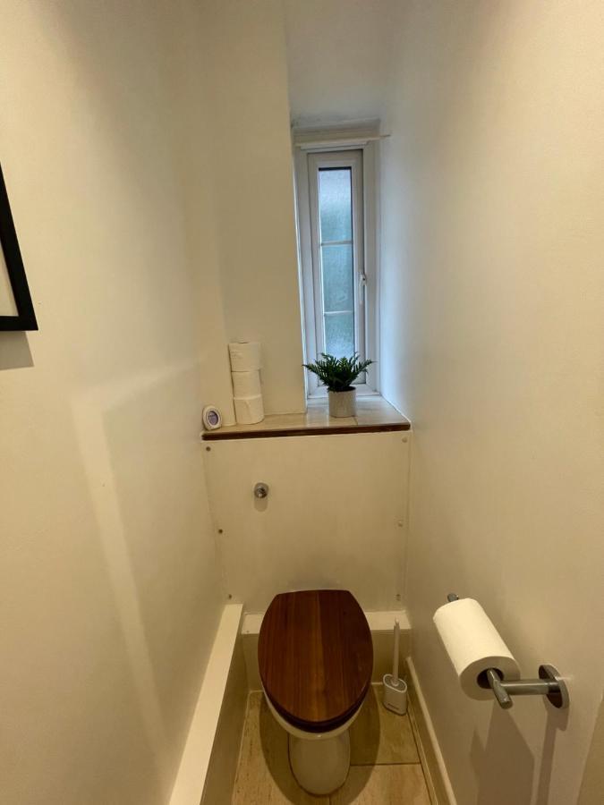 Spacious Flat Opposite The Oval London Exterior foto